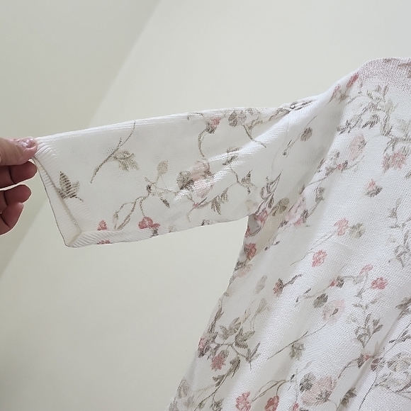 J. Jill Cream Floral Blouse - Picture 8 of 11